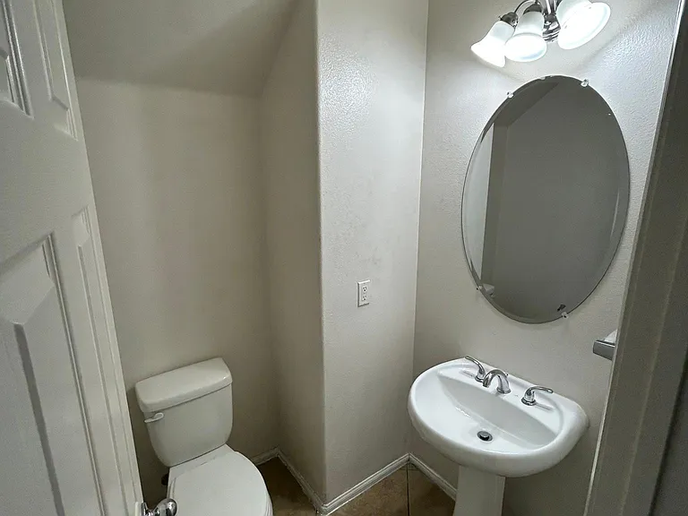 26255 Iris Ave #B — Photo 12