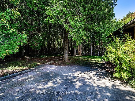 5th image of 1005 Bluefinch Ct