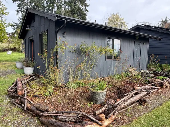 1889 Lancaster Rd, Freeland, WA 98249