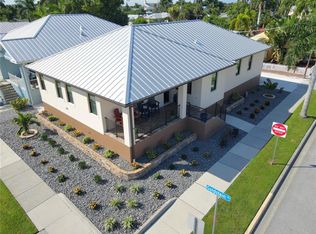 301 Goldstein St, Punta Gorda, FL 33950