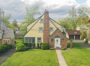 242 W 6th Ave, Roselle, NJ 07203