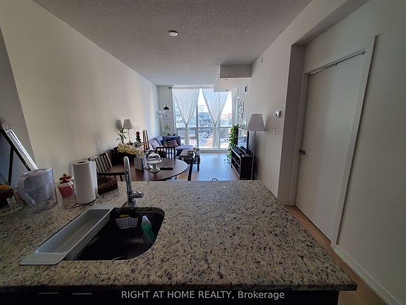 3rd image of 62 Forest Manor Rd #319