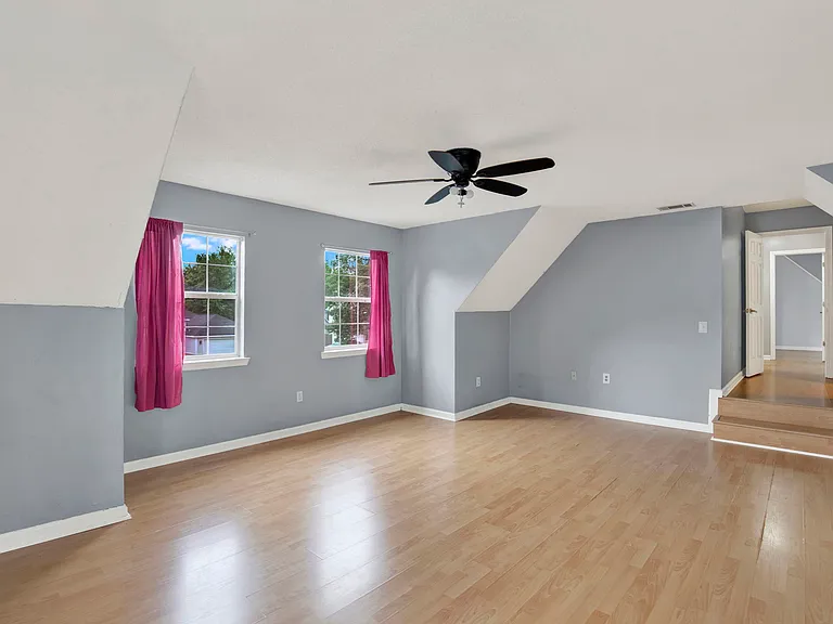 128 Saint Ives Dr — Photo 27