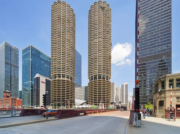 300 N State St, Chicago, IL