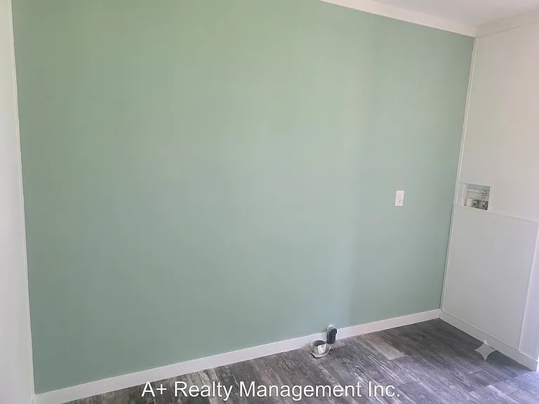 18043 Ferry Ave — Photo 22
