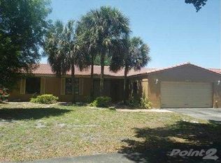 8471 Dundee Ter, Miami Lakes, FL 33016