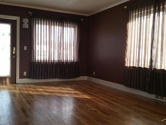 3rd image of 2975 Johns Dr