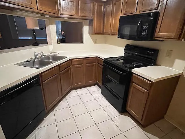 2902 Pioneer Pass — Photo 6