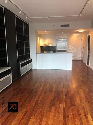 Rented by R New York | media 25