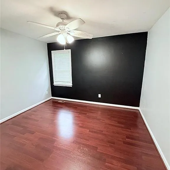 154 Camden Woods Dr — Photo 36