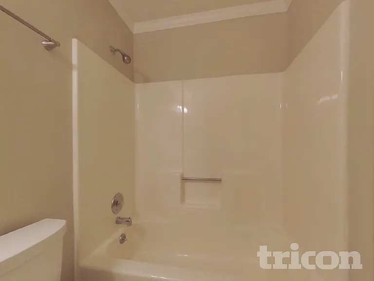 1010 Maidstone Ct — Photo 12