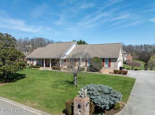 608 Gloucester Ct, Maryville, TN 37803