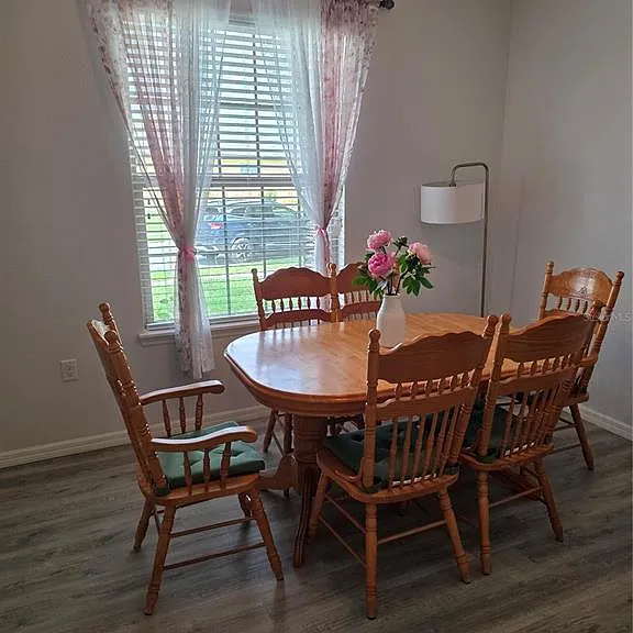 576 Cantabria Dr — Photo 20