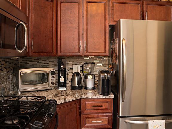 5th image of 9 Edwards St APT 2G
