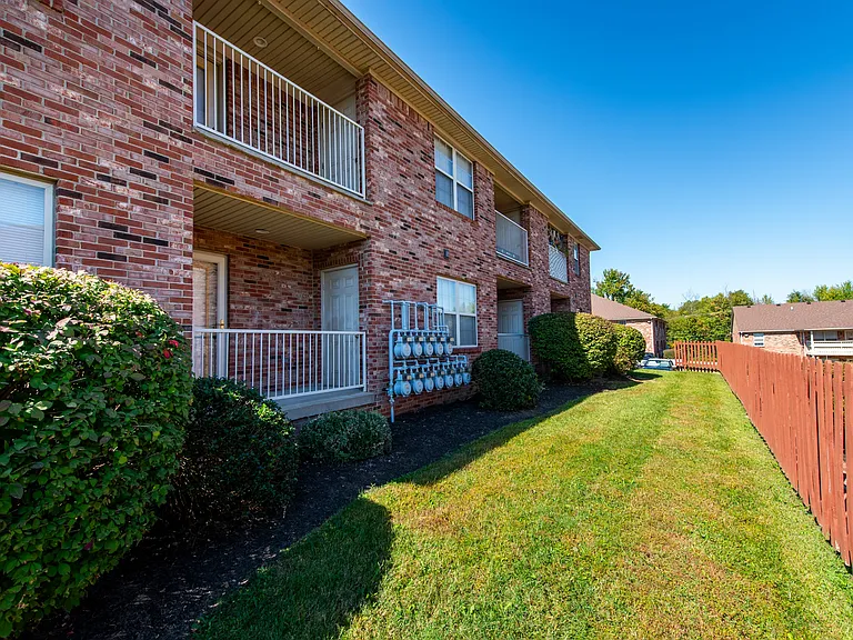 Autumn Ridge Apartments — Photo 13