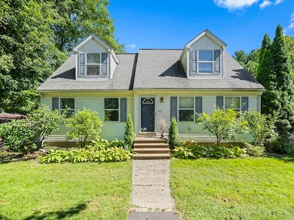 188 N Main St, Sunderland, MA 01375