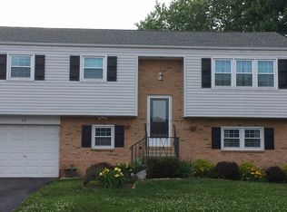 12 W Schoolside Dr, Mechanicsburg, PA 17055