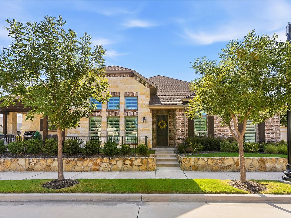 1st image of 420 Lavender Ln