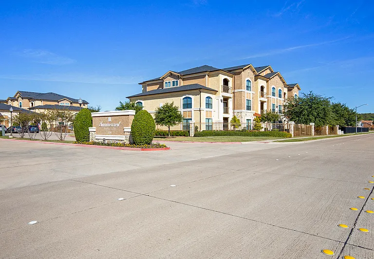 Summercrest Burleson Apartments — Photo 45