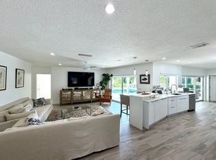 100 SW 11th Ave, Boca Raton, FL 33486