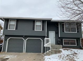 7330 SW 25th St, Topeka, KS 66614