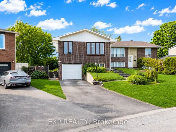 18 Winlock Cres, Ottawa, ON K2G 3X4
