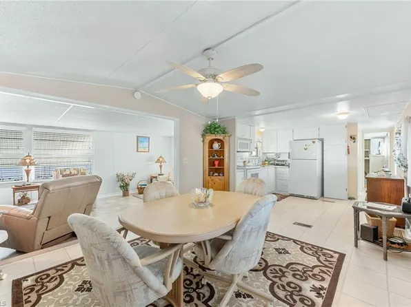 31 San Remo CIR, NAPLES, FL 34112