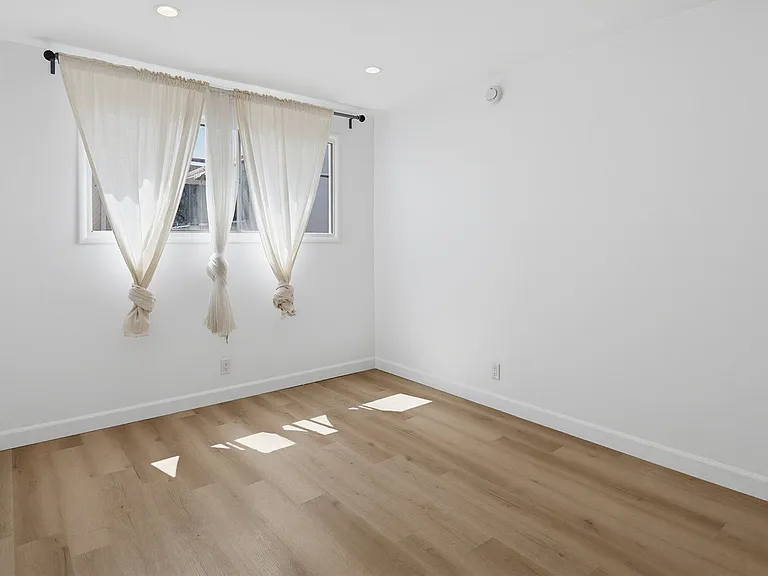337 S Rexford Dr #8 — Photo 12