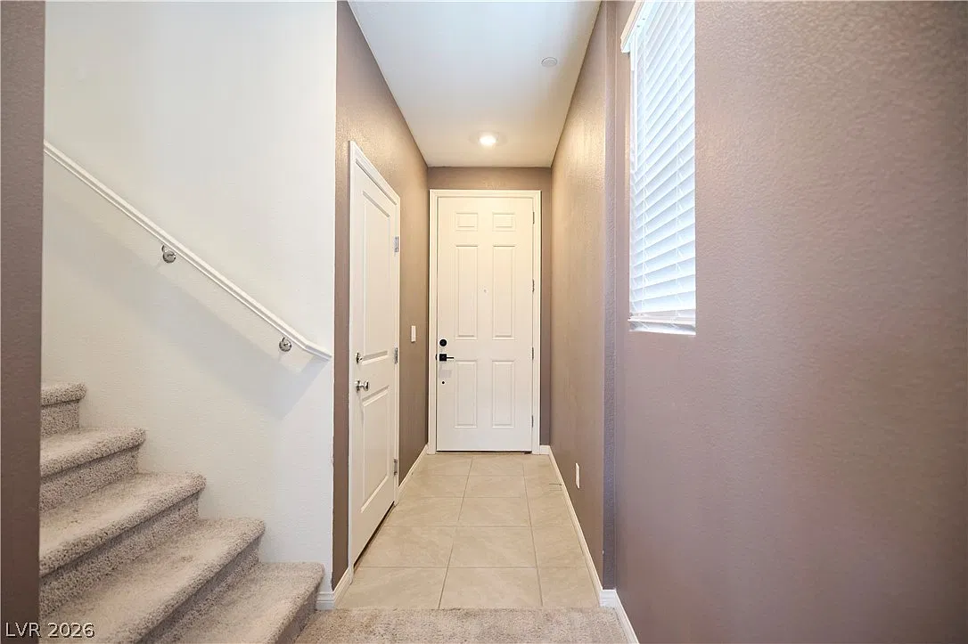 3 bed, 2.5 bath, 1747 sqft, $1,999 — Photo 4