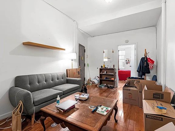 5th image of 310 Troutman St #4R