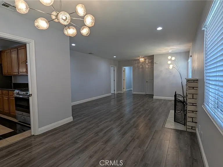 401 N La Breda Ave — Photo 4