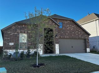 10512 Autumn Leaves Ln, Aubrey, TX 76227
