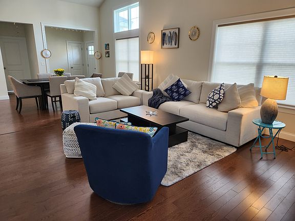 Spacious integrated Living space.. we love it.. quality compressed wooden floor..