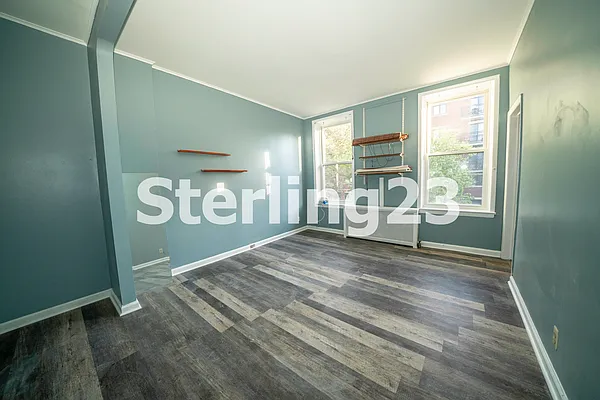 Rented by Sterling Realty Solution Inc | media 10