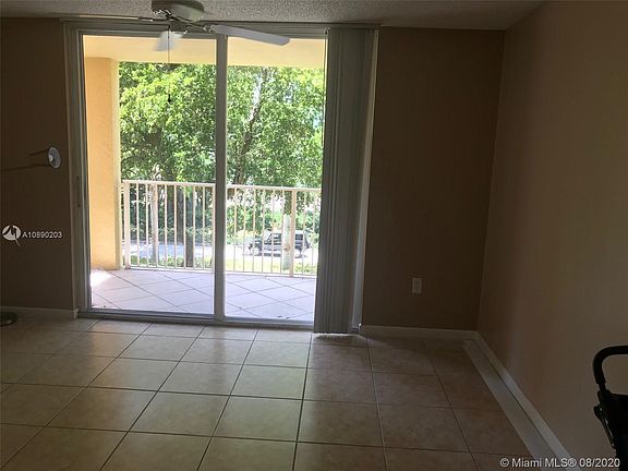 3rd image of 19501 E Country Club Dr #9304
