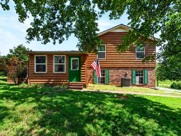 990 Oak Hill Dr, Cookeville, TN 38501
