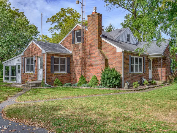 18163 Banks Rd, Pemberville, OH 43450
