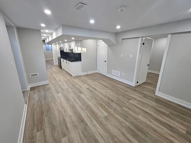 852 Aspen Ter #LOWER — Photo 6