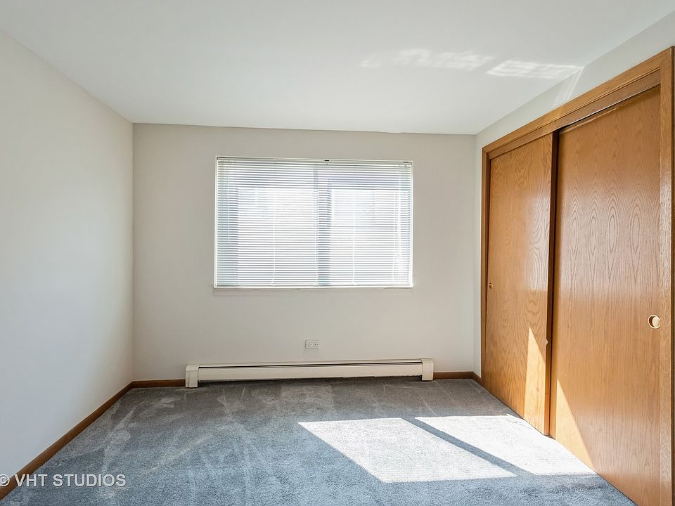 2nd image of 5470 W Higgins Ave APT 3W