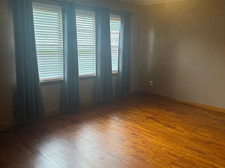1003 E Mondy St — Photo 7