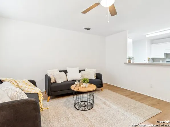 11007 Bluff Cyn, San Antonio, TX 78252