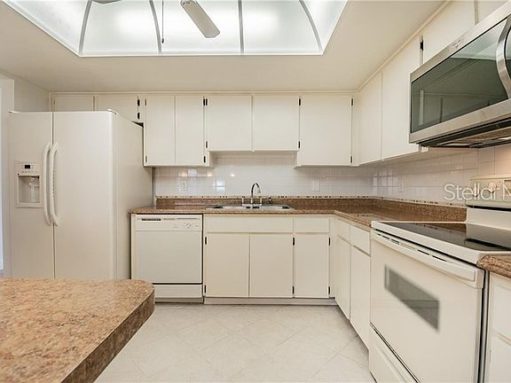 3rd image of 5304 Bradbury Ct