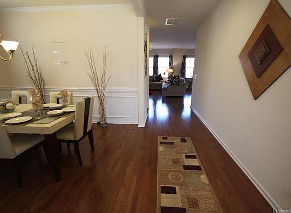 2nd image of 2524 Flintshire Ln