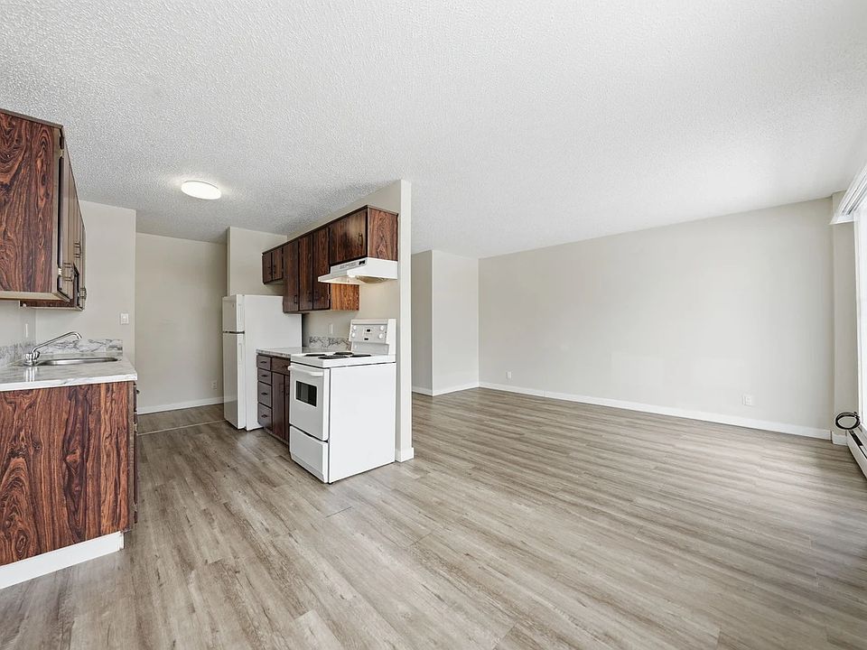 1st image of 633 28th St W #501039