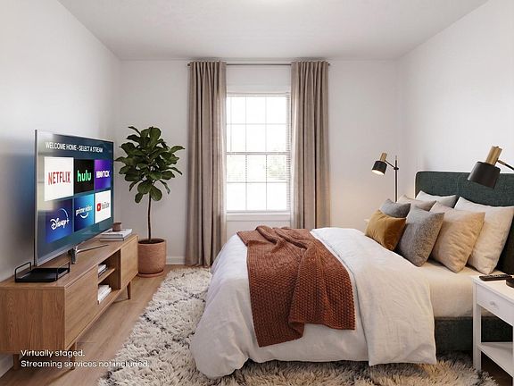3rd image of 450 Kristina Dr #2