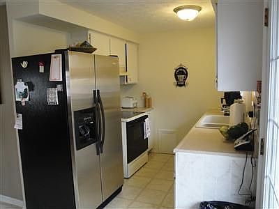 3rd image of 7636 Sebring Dr