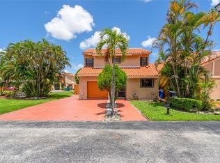 19631 Cypress Ct, Hialeah, FL 33015