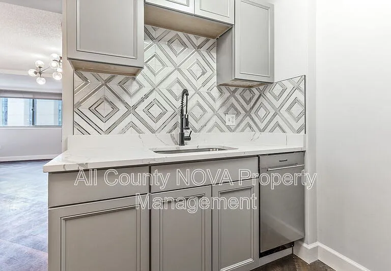 922 24th St NW #614 — Photo 21