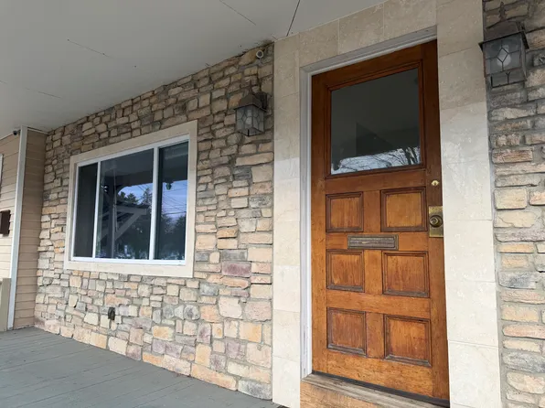 (undisclosed Address), Glens Falls, NY 12801