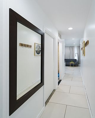 4th image of 302 E 45th St #201